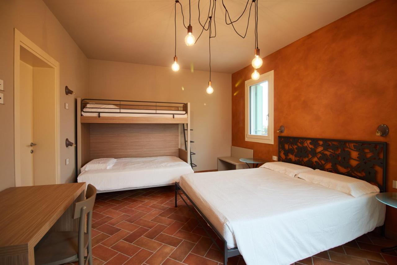 B&B Casa Campagnari Roverbella Bagian luar foto